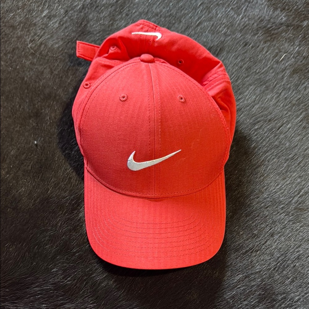 Nike legacy 91 red hat
